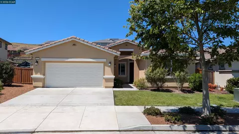 1813 Holsteiner Dr, Fairfield, CA 94534 photo 1
