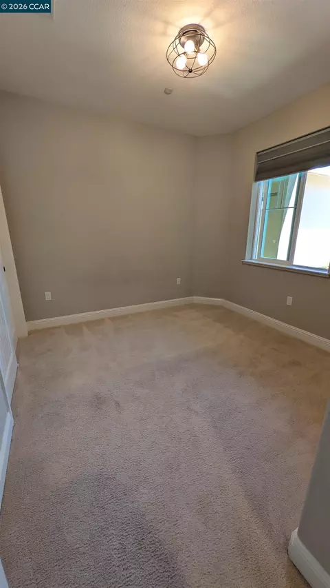1813 Holsteiner Dr, Fairfield, CA 94534 photo 31