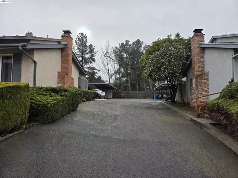 Exterior - 709 Pope Dr, Vallejo, CA 94591 photo 2 of 7