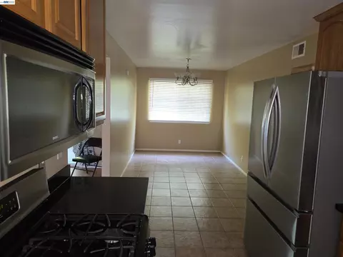 Dining - 709 Pope Dr, Vallejo, CA 94591 photo 1 of 1