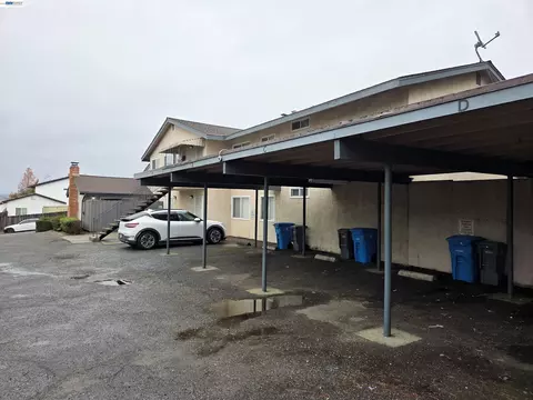Exterior - 709 Pope Dr, Vallejo, CA 94591 photo 3 of 7