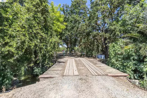 3515 Kellogg Creek Rd, Byron, CA 94514