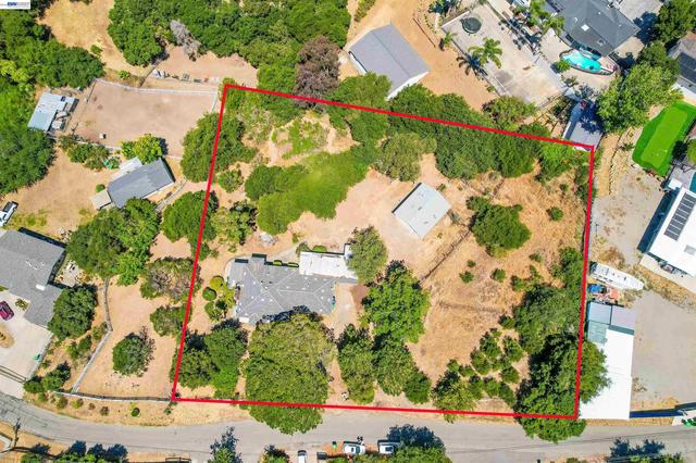 26027 Clover Rd, Fairview, CA 94542