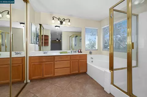 616 Ross Cir, Martinez, CA 94553 photo 8