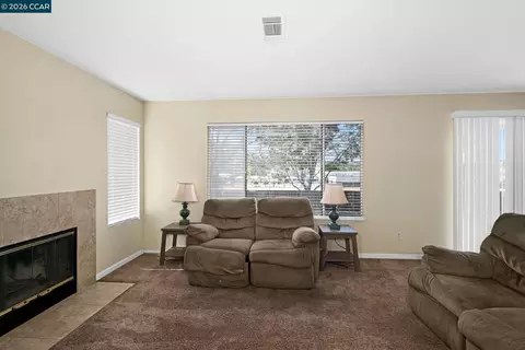 616 Ross Cir, Martinez, CA 94553 photo 4