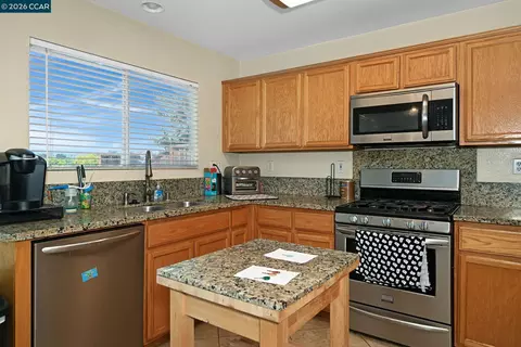 616 Ross Cir, Martinez, CA 94553 photo 6
