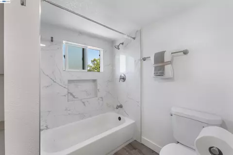 Bath - 4216 Warbler Loop, Fremont, CA 94555 photo 5 of 5