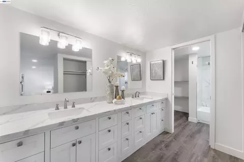 Bath - 4216 Warbler Loop, Fremont, CA 94555 photo 4 of 5