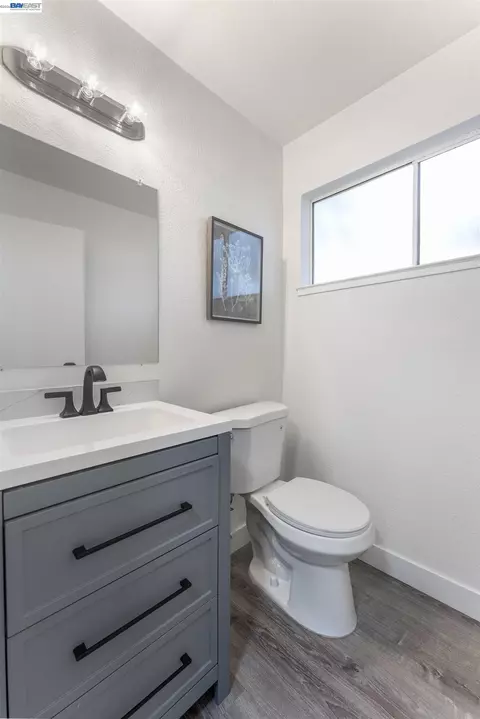 Bath - 4216 Warbler Loop, Fremont, CA 94555 photo 1 of 5