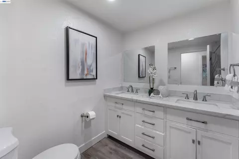 Bath - 4216 Warbler Loop, Fremont, CA 94555 photo 2 of 5