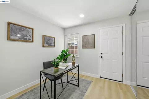 Entry Way - 965 Collins Ct, Hayward, CA 94544 photo 3 of 3