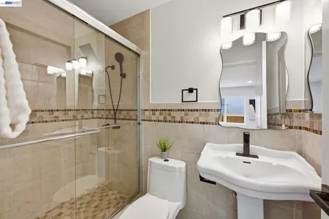 Bath - 965 Collins Ct, Hayward, CA 94544 photo 1 of 4
