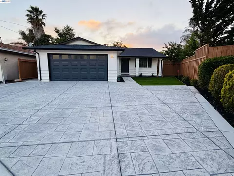 965 Collins Ct, Hayward, CA 94544