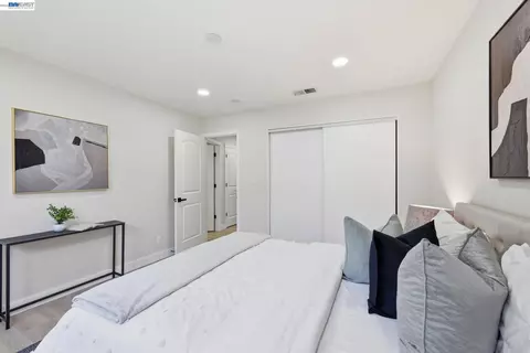 Bedroom - 965 Collins Ct, Hayward, CA 94544 photo 9 of 9