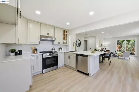Kitchen - 965 Collins Ct, Hayward, CA 94544 photo 1 of 2