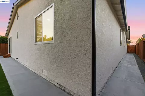Other - 965 Collins Ct, Hayward, CA 94544 photo 3 of 16