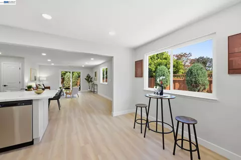 Dining - 965 Collins Ct, Hayward, CA 94544 photo 1 of 2