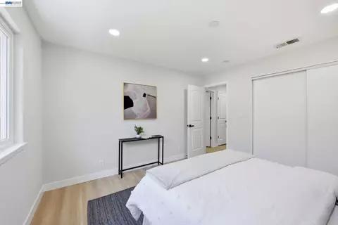 Bedroom - 965 Collins Ct, Hayward, CA 94544 photo 8 of 9