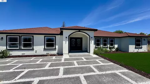 3370 Gardella Plz, Livermore, CA 94551