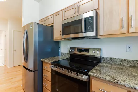 211 Bayside Ct, Richmond, CA 94804 photo 7