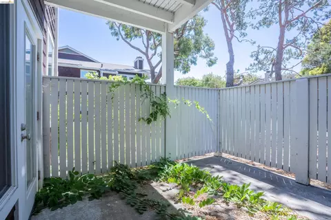 211 Bayside Ct, Richmond, CA 94804 photo 10