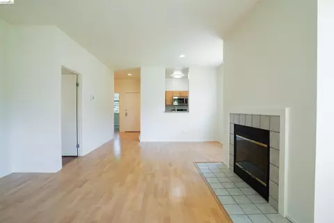 211 Bayside Ct, Richmond, CA 94804 photo 11