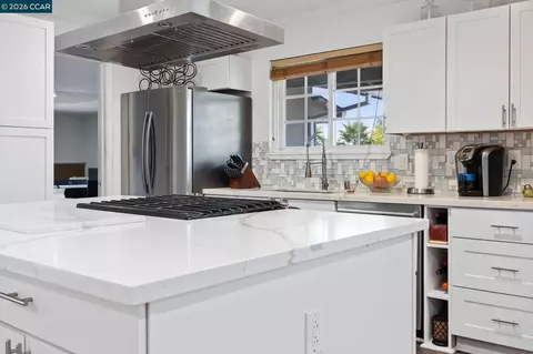 Kitchen - 993 Argenta Ct, Pacheco, CA 94553 photo 5 of 5