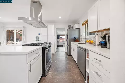 Kitchen - 993 Argenta Ct, Pacheco, CA 94553 photo 1 of 5