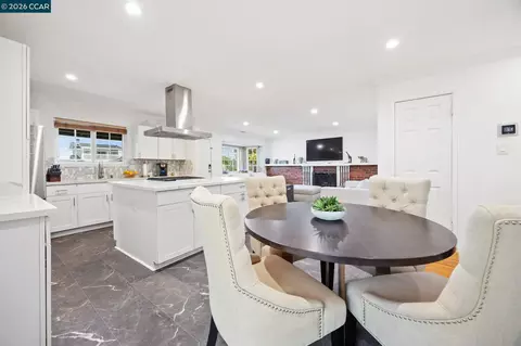 Dining - 993 Argenta Ct, Pacheco, CA 94553 photo 3 of 3