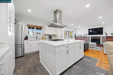 Kitchen - 993 Argenta Ct, Pacheco, CA 94553 photo 3 of 5