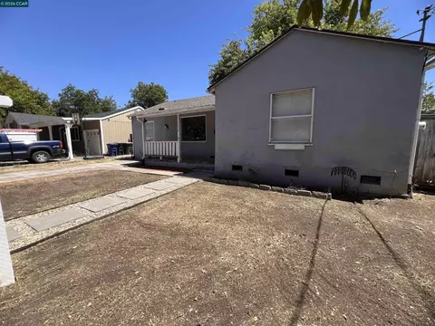 Exterior - 2428 Crescent Dr, Concord, CA 94520 photo 4 of 9