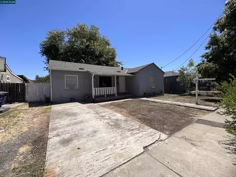 Exterior - 2428 Crescent Dr, Concord, CA 94520 photo 6 of 9