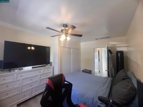 Bedroom - 2428 Crescent Dr, Concord, CA 94520 photo 1 of 5