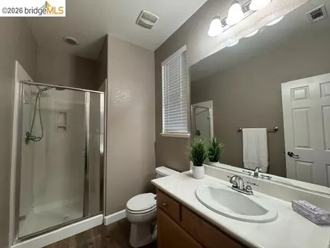 Bath - 738 Solitude Dr, Oakley, CA 94561 photo 3 of 7