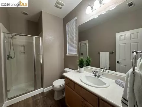 Bath - 738 Solitude Dr, Oakley, CA 94561 photo 2 of 7