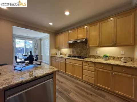 Kitchen - 738 Solitude Dr, Oakley, CA 94561 photo 4 of 6