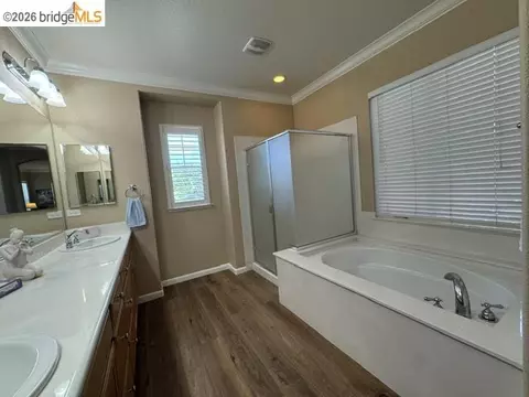 Bath - 738 Solitude Dr, Oakley, CA 94561 photo 5 of 7