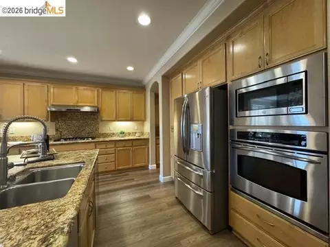 Kitchen - 738 Solitude Dr, Oakley, CA 94561 photo 2 of 6