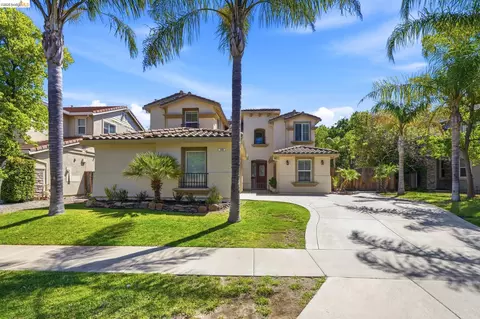 308 Foothill Dr, Brentwood, CA 94513