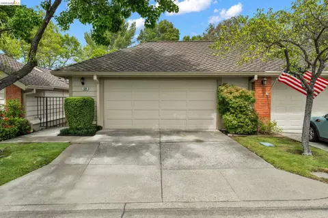 524 Silver Lake Dr, Danville, CA 94526