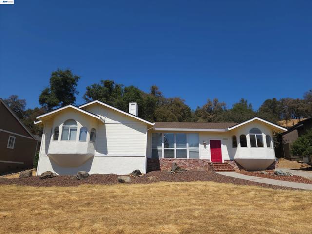 13312 Thistle Loop, Penn Valley, CA 95946