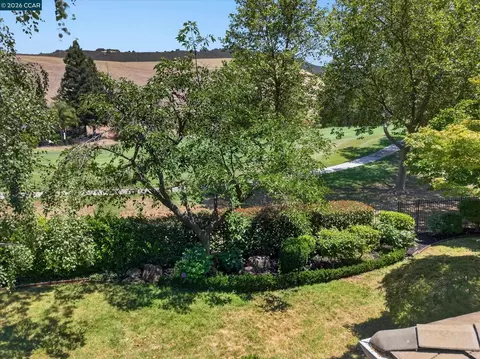 Exterior - 549 Buttonwood Dr, Danville, CA 94506 photo 23 of 24