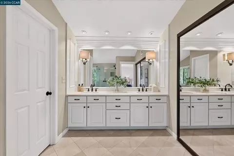 Bath - 549 Buttonwood Dr, Danville, CA 94506 photo 2 of 7