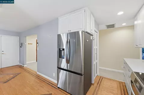 Entry Way - 1501 Lassen Ct, Vallejo, CA 94591 photo 1 of 1