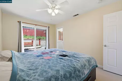 Bedroom - 1501 Lassen Ct, Vallejo, CA 94591 photo 16 of 16