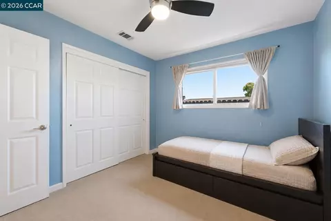 Bedroom - 1501 Lassen Ct, Vallejo, CA 94591 photo 10 of 16