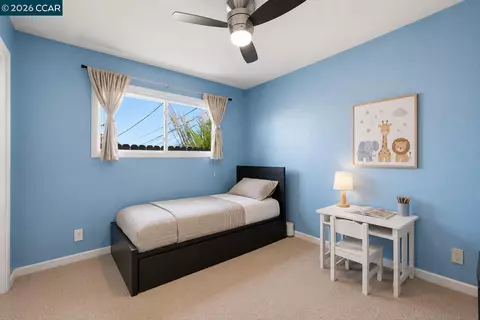 Bedroom - 1501 Lassen Ct, Vallejo, CA 94591 photo 5 of 16