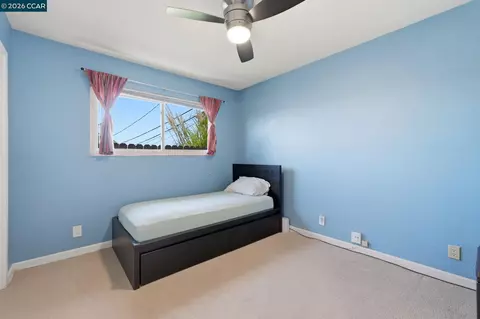Bedroom - 1501 Lassen Ct, Vallejo, CA 94591 photo 6 of 16