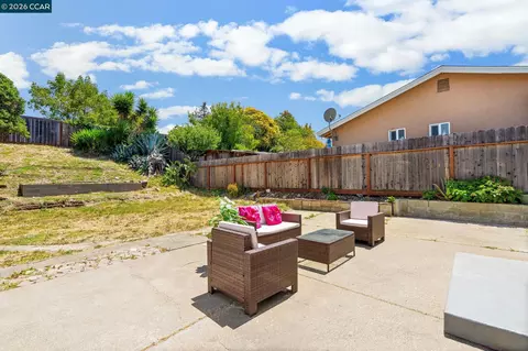 Exterior - 698 Mini Dr, Vallejo, CA 94589 photo 10 of 10