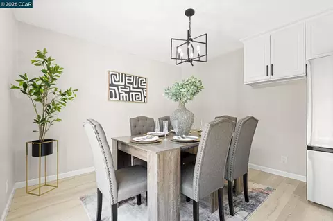 Dining - 698 Mini Dr, Vallejo, CA 94589 photo 3 of 3